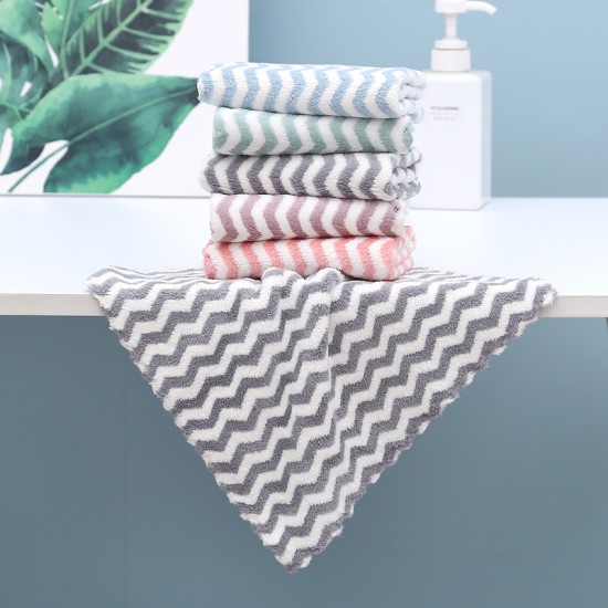 Coral fleece hand towels, absorbent and soft, custom-made by the manufacturer. Cationic square towels, easy to wash, promotional gifts. Coral fleece hand towels, absorbent and soft, custom-made by the manufacturer. Cationic square towels, easy to wash, promotional gifts.