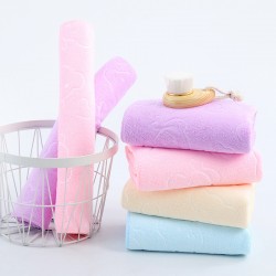 350 square meters of microfiber embossed cartoon-emblazoned towels, soft and skin-friendly, for face washes, hand towels, and daily use for labor protection.