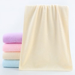 350 square meters of microfiber embossed cartoon-emblazoned towels, soft and skin-friendly, for face washes, hand towels, and daily use for labor protection.