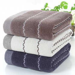 Manufacturer pure cotton bath towels. Gym embroidered advertising gifts, beauty salons, and supermarket daily necessities.