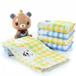 Manufacturer, pure cotton face towels. Wholesale supermarket daily necessities gift bear gauze fabric towels, pure cotton.