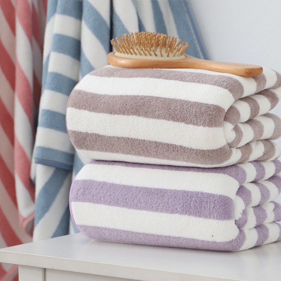Manufacturer coral fleece bath towels, soft and absorbent, perfect for gift sets, simple and elegant bathing. Manufacturer coral fleece bath towels, soft and absorbent, perfect for gift sets, simple and elegant bathing.